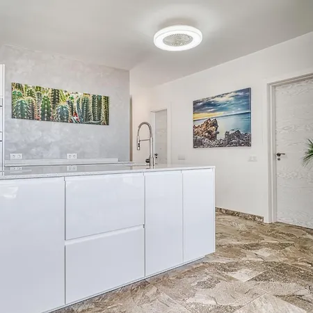 Вилла Ocean View Tenerife Адехе