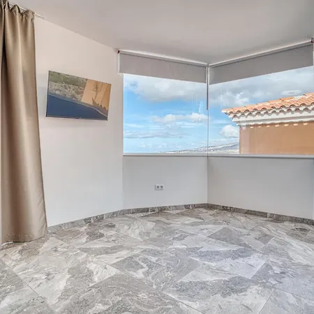 Ocean View Villa San Eugenio - Private Jacuzzi Costa Adeje (Tenerife)